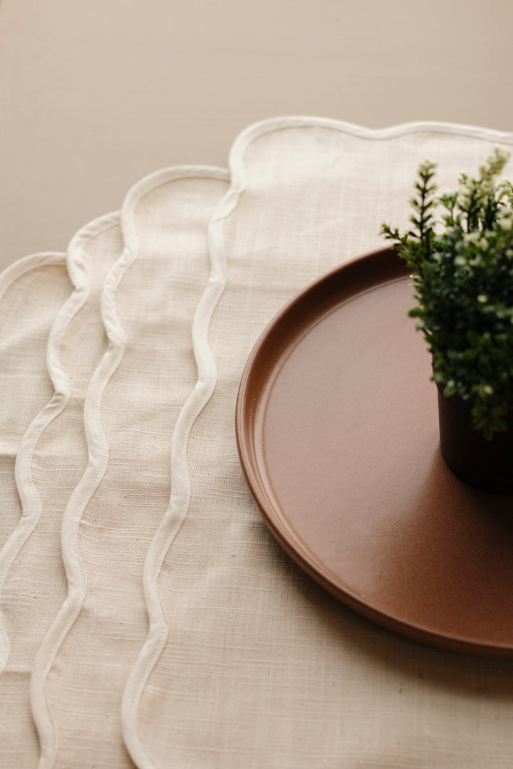 Ridgewood Scalloped Placemat Set of 4