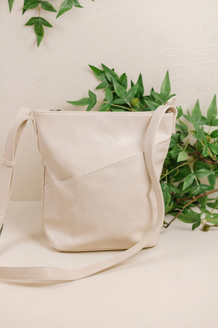 Marth Hobo in Almond