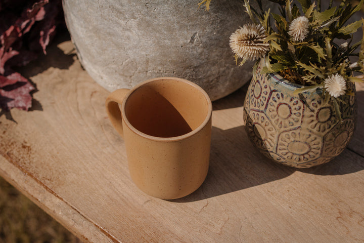 Maren Mug in Clay