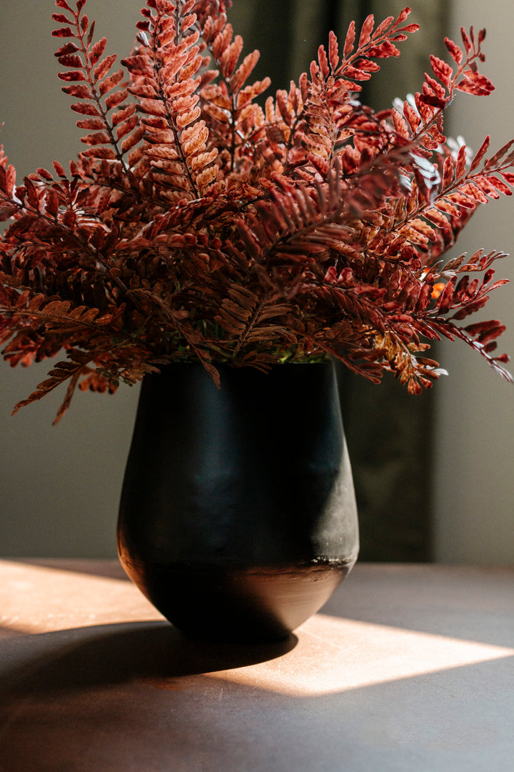 Matte Black Bodie Vase