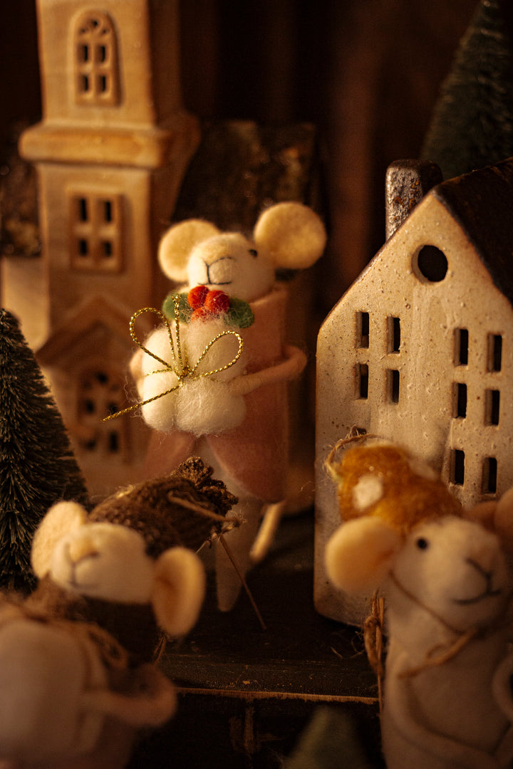 Gracie the Gift Mouse