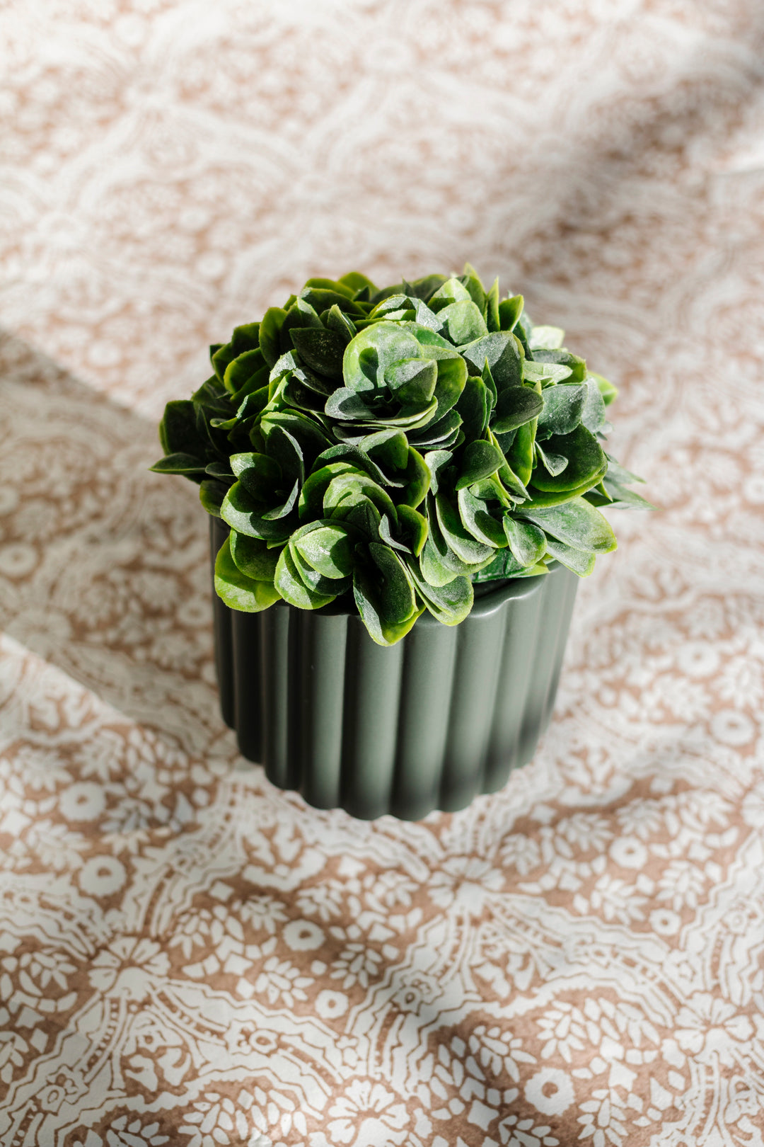 Faux Potted Spade Leaf Plant