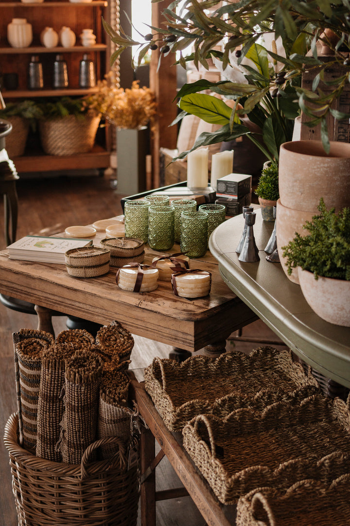 Seagrass Weave Gathered Tray