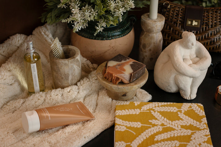 Forma Marble Soap Dish with Wood Base