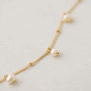 Dot Pearl Necklace